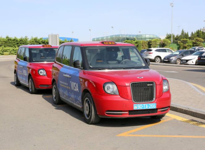 Antiinhisar: Aeroportda taksi probleminin hüquqi və iqtisadi tərəfləri qiymətləndirilir